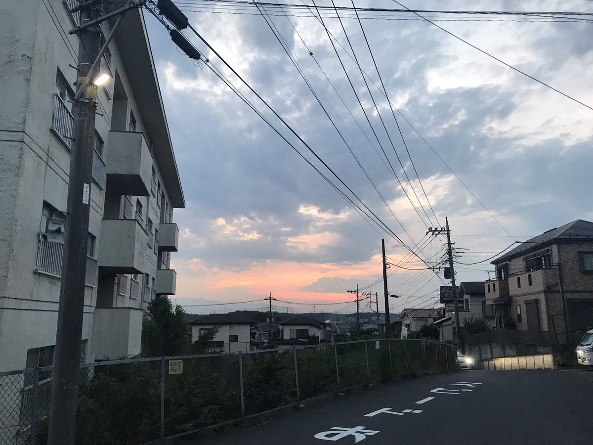 ということで、ぼくは明日、75才になります。

嬉しいのは、
75才になっても
思い悩むことができることです
あこがれることができることです
さびしくなることができることです
悔いることができることです
こんな年寄りの
そばにいてくれる人に
こまめに感謝を伝えようと決心することができることです