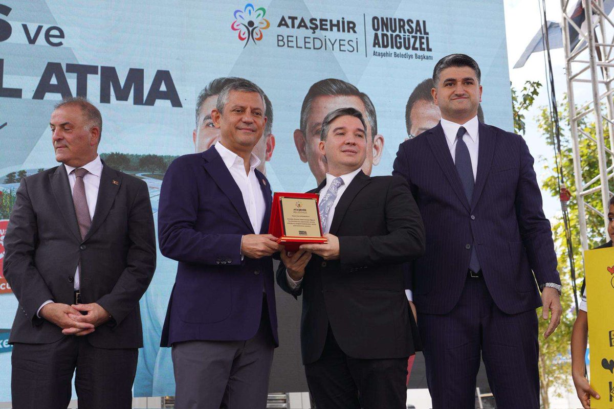 GonulluP's tweet photo. 🏥 Ataşehir’de Yeni Tıp Merkezi Hizmete Açıldı

Ataşehir Belediyesi iş birliğiyle gerçekleştirilen proje kapsamında, “Gönüllü Hizmet Vakfı Huriye Öğücü T��p Merkezi” yeni binasında hizmet vermeye başlamıştır.

#GönüllüHizmetVakfı #HuriyeÖğücüTıpMerkezi #Ataşehir https://t.co/m81614f2yJ