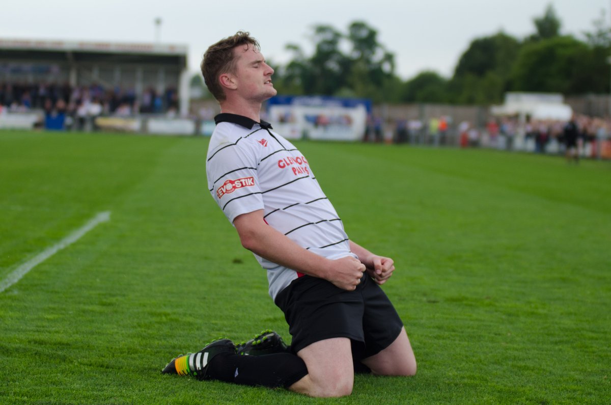 Darlo Retro ๐ธ (@darloretro) on Twitter photo โฝ๏ธ <a href="/G_Armstrong9/">Graeme Armstrong</a> scored his first goal of the season and his first since major abdominal surgery when Darlington beat Barwell 3-1 ten years ago today. <a href="/ncartman1/">Nathan Cartman</a> and <a href="/TomPortas123/">Tom Portas</a> also scored.
๐ท <a href="/TimHPhoto/">Tim Hickman</a> โฝ๏ธ <a href="/G_Armstrong9/">Graeme Armstrong</a> scored his first goal of the season and his first since major abdominal surgery when Darlington beat Barwell 3-1 ten years ago today. <a href="/ncartman1/">Nathan Cartman</a> and <a href="/TomPortas123/">Tom Portas</a> also scored.
๐ท <a href="/TimHPhoto/">Tim Hickman</a>