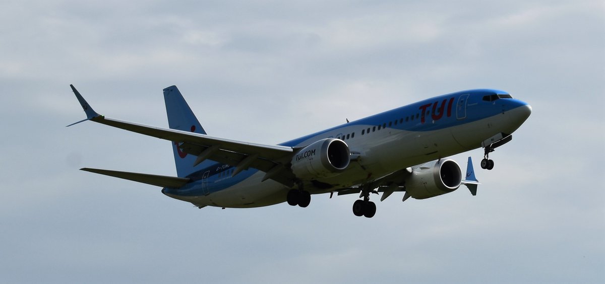 Elon_and_Tesla's tweet photo. #4037 #todayspicture #summerextra #B737
at MAN / EGCC on 10th September 2023
#avgeek #fencespotting https://t.co/KJL5j3PklV