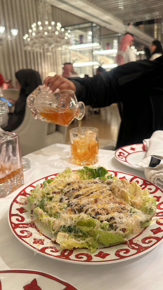 NOIR 
رجعت لهم عشان أجرب أكلهم وطلع لذييذ شكله بيتم الاعتماد🫰🏻❤️