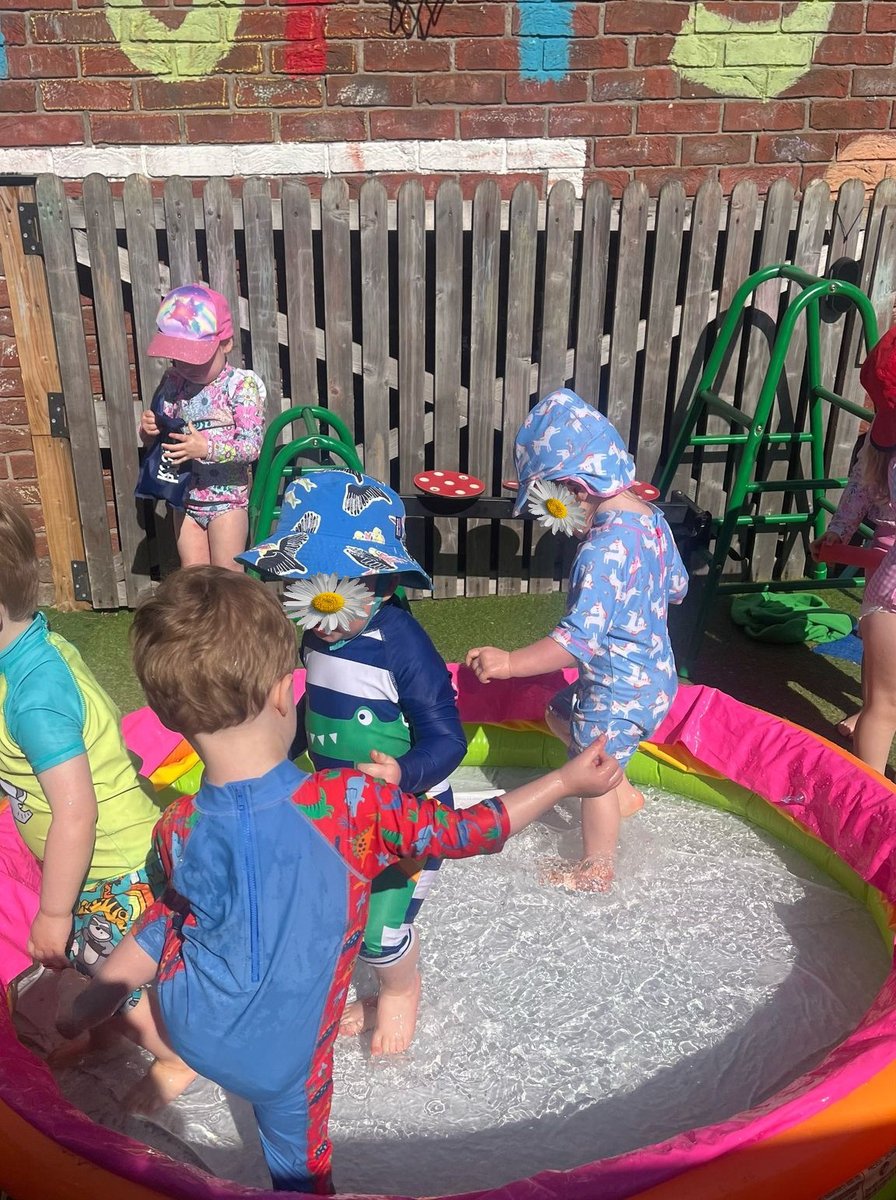 daisychaindub's tweet image. 𝐑𝐚𝐭𝐡𝐟𝐚𝐫𝐧𝐡𝐚𝐦 𝐂𝐞𝐧𝐭𝐫𝐞: Splashes and giggles galore! The toddlers turned the paddling pool into their own mini water park during the week, complete with sunshine, squeals, and soggy socks. Summer fun level: expert #paddlingpool #daisychaincare #childcaredublin