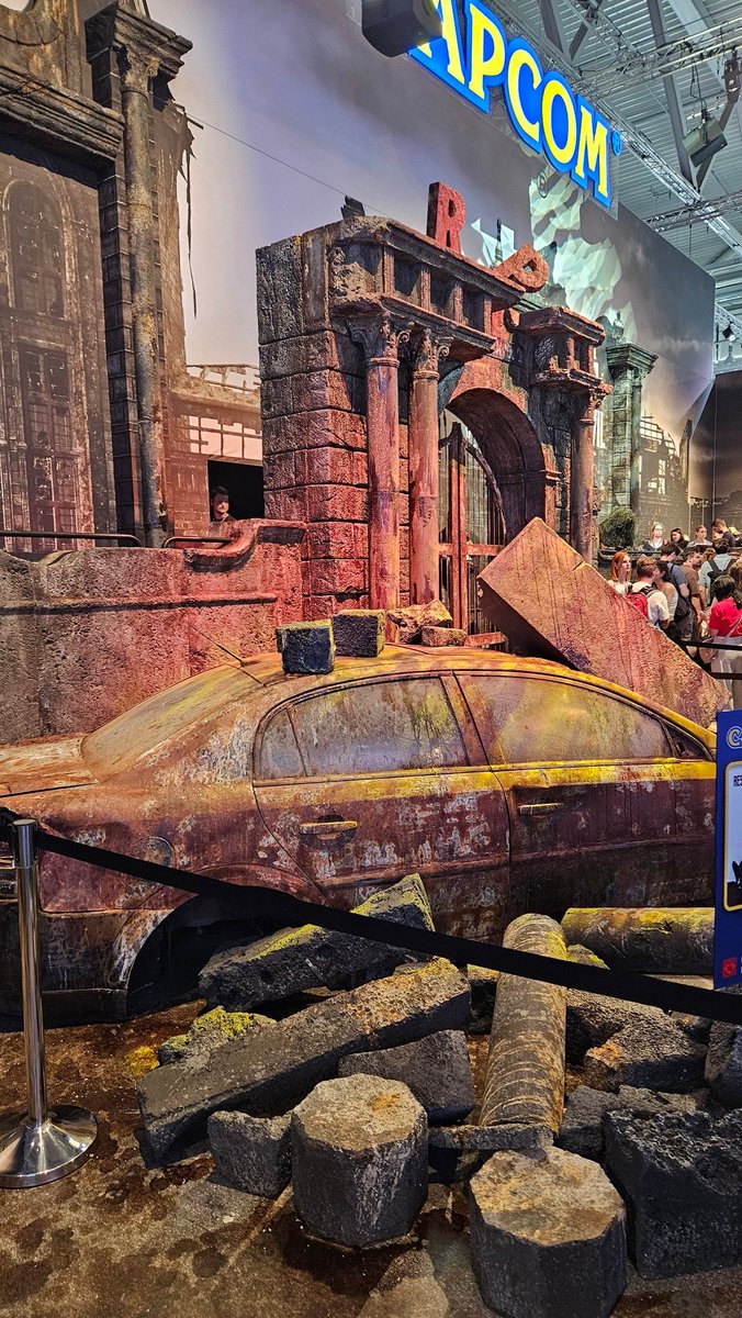 Valera044 tweet media