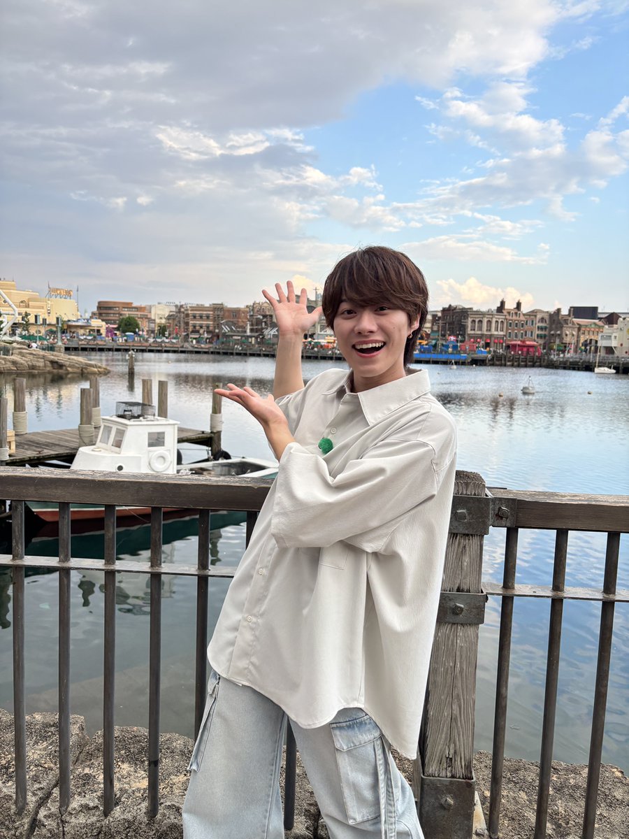 あす22日（金）の「#なにわ男子のどっち派！？」
USJで夏の思い出づくり･･･

🟥夏限定パレードに復活したアトラクションなど「絶叫派」⁉️
🟦進化したミニオン・パークやスヌーピー・スタジオなど「癒やし派」⁉️

＃大橋和也 くんが調査
みなさんはどっち派かな🧐

あす8時14分まで投票できるよ👌