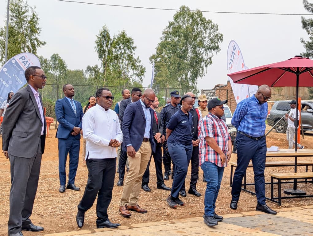 Sangwa Sifa Florence (@sangwasifa) on Twitter photo 📢#HappeningNow
<a href="/HeiferRwanda/">Heifer International Rwanda</a> and <a href="/HelloTractor/">Hello Tractor</a> are officially launching Rwanda’s second Mechanization Hub in partnership with <a href="/RwandaAgri/">Ministry of Agriculture & Animal Resources |Rwanda</a>, <a href="/NyagatareDistr/">Nyagatare District</a> leadership, <a href="/BDF_rw/">BDF_rw</a>, and the local farming community.
Together, they’re making smart, affordable, and efficient farming 📢#HappeningNow
<a href="/HeiferRwanda/">Heifer International Rwanda</a> and <a href="/HelloTractor/">Hello Tractor</a> are officially launching Rwanda’s second Mechanization Hub in partnership with <a href="/RwandaAgri/">Ministry of Agriculture & Animal Resources |Rwanda</a>, <a href="/NyagatareDistr/">Nyagatare District</a> leadership, <a href="/BDF_rw/">BDF_rw</a>, and the local farming community.
Together, they’re making smart, affordable, and efficient farming