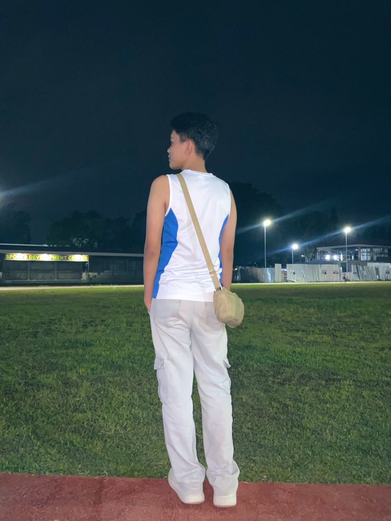dyyserve's tweet photo. twink lang https://t.co/jbl8C1ZdFE