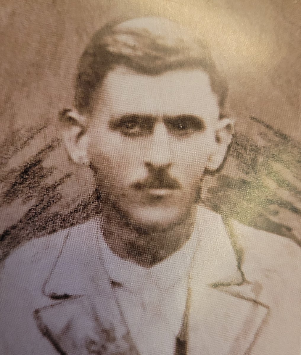 Na  fotografii je Jan Juříček z Valašska, který svůj mlýn poskytl  partyzánům jako ošetřovnu. On i celá jeho rodina zaplatili životem. Další epizoda Krutého století je zde: youtube.com/watch?v=ECePaq…