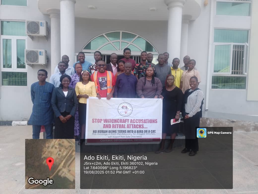 DinabiNig's tweet image. Our team at Disability Not A Barrier Initiative , led by @luverscot and Aderonke Adeleye participated at the Roundtable Meeting focused on advocacy against witch-hunting, ritual killings, and human trafficking organized by the National Human Rights Commission (NHRC).