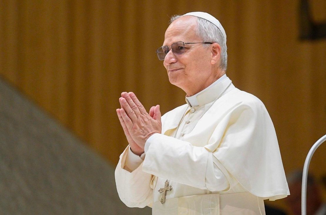 bisbatgirona's tweet photo. 🙏🏻 El papa Lleó XIV ha convocat per demà divendres, 22 d’agost, una jornada de dejuni i pregària per la pau.
Aquesta iniciativa respon a la greu situació global, especialment a Terra Santa i Ucraïna, on la guerra continua fent estralls.
#dejuni #pregària #papaLleóXIV #pau https://t.co/agZ8u3oS0H