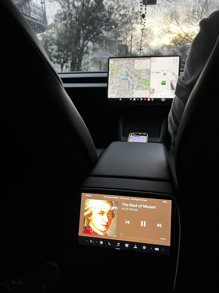_tomdoonbeg's tweet image. Peak Uber service unlocked in Sydney. 

Mozart loaded up as I got in 🔥

Keep driving around mate 🎶 🎻