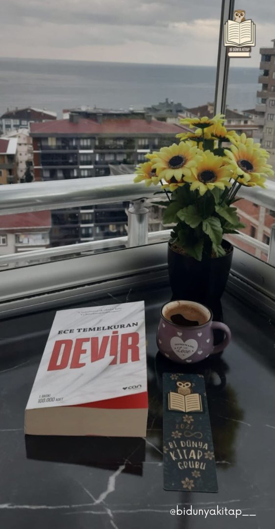 ''Beraber yürümek çok güzel bir şey. Sanki kalbi kocaman oluyor insanın. Göğsünün orası işte, dev gibi oluyor...''
Sizden Gelen Güzellikler 📸
📸  @Nurselin80
📸  Esra Kırkbir Karakurt
📸 <a href="/PYucesan57365/">Pınar Yucesan</a>
📸 <a href="/mktplarmilenaya/">Hêvî</a>
•<a href="/ETemelkuran/">Ece Temelkuran</a> 
#devir #ecetemelkuran #edebiyat #söyleşi