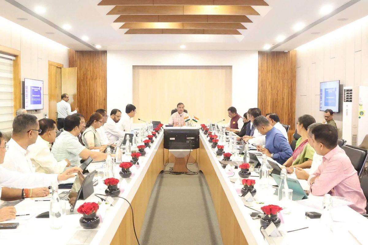 Ajanta Neog (@ajantaneog) on Twitter photo Attended the #CabinetMeeting today under the chairmanship of Hon’ble CM Dr. <a href="/himantabiswa/">Himanta Biswa Sarma</a> Dangoriya, joined by my esteemed colleagues.
📍 State Guest House, Koinadhara. Attended the #CabinetMeeting today under the chairmanship of Hon’ble CM Dr. <a href="/himantabiswa/">Himanta Biswa Sarma</a> Dangoriya, joined by my esteemed colleagues.
📍 State Guest House, Koinadhara.