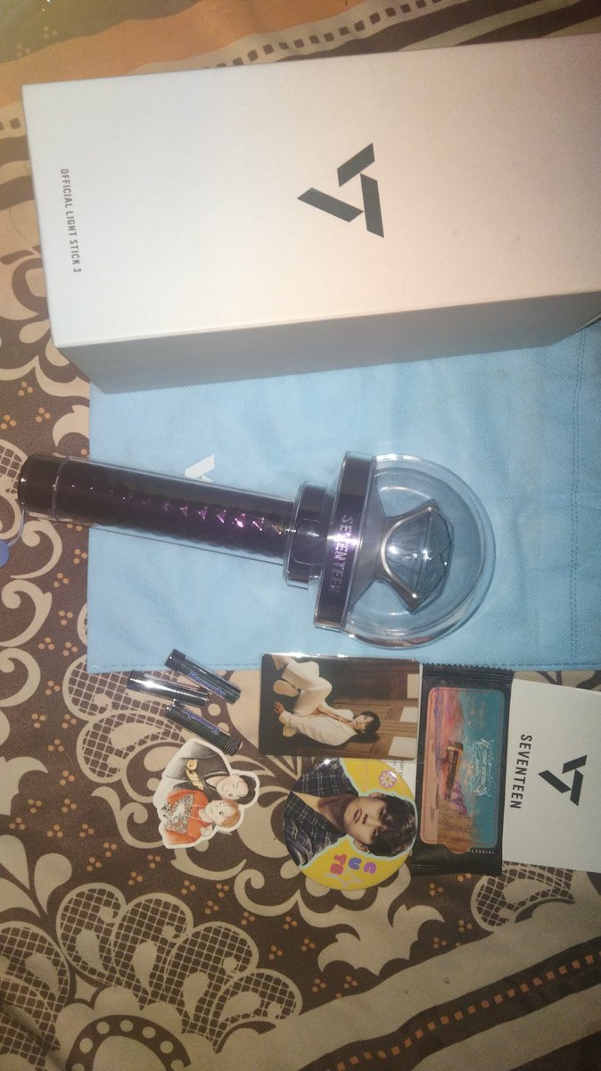 shabrin55's tweet photo. want to sell ; wts

PL  CARATBONG V3 GOOD CONDITION 
msh mulus bgt baru beli 3 bln lalu, jual krn secure v3 spesial Anniv
💰 550k
💙 Beberapa kali dipake event
💙 Incl strap, pouch,baterai 
💙 freebies
💙COD JABOTABEK
#wts #lighstick #seventeen #caratbong https://t.co/v5ZOZVHL6n
