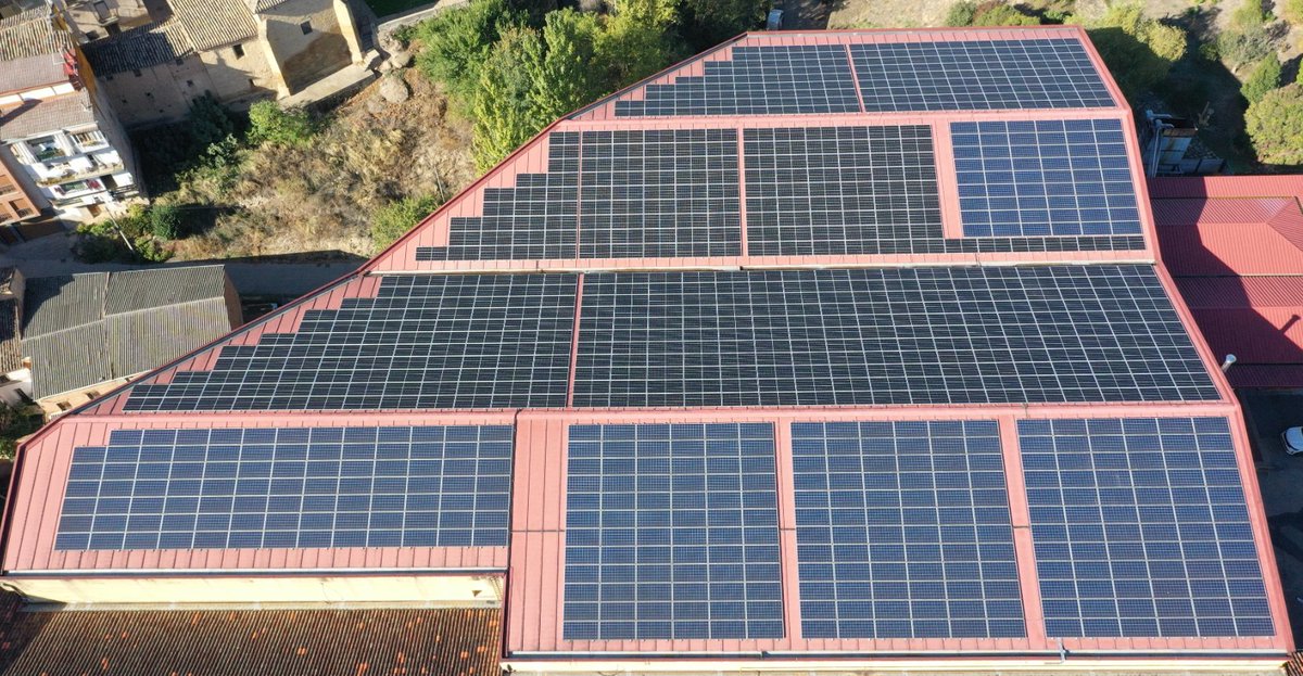 📈 Crece el ritmo de instalación de #autoconsumo

🔋Tras el #apagón, incrementa el interés en #baterías #almacenamiento: + independencia energética y #ahorro

🏭 La industria logra con él reducir emisiones GEI #HuellaCarbono

unef.es/es/comunicacio…
