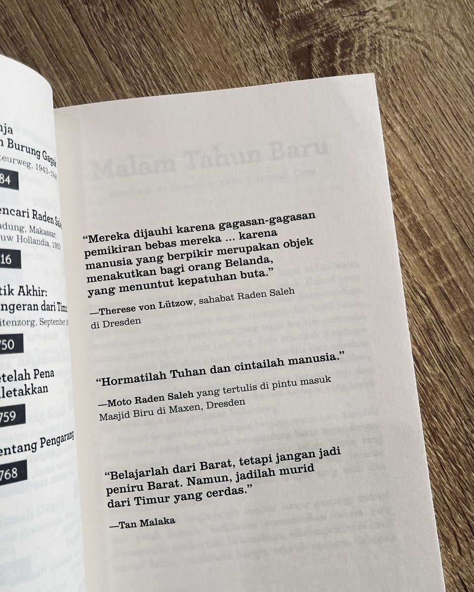tiaᯓᡣ𐭩 (@singular17as) on Twitter photo Review buku : Pangeran dari Timur - Iksaka Banu dan Kurnia Effendi
Buku ini adalah gambaran dari sebuah karya yang digarap selama 20 tahun oleh penulisnya, tapi bisa kamu baca hanya dalam waktu singkat.
<a href="/bentangpustaka/">Bentang Pustaka</a> Review buku : Pangeran dari Timur - Iksaka Banu dan Kurnia Effendi
Buku ini adalah gambaran dari sebuah karya yang digarap selama 20 tahun oleh penulisnya, tapi bisa kamu baca hanya dalam waktu singkat.
<a href="/bentangpustaka/">Bentang Pustaka</a>