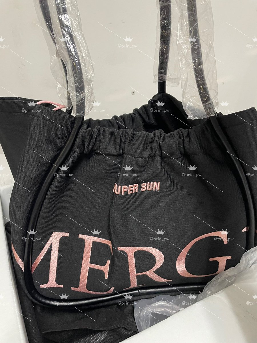 prin_pw's tweet photo. ส่งต่อกระเป๋า MERGE A DAY BAG X SUPER SUN ใบใหญ่ใส่คอม 16 นิ้วได้
#ADayBag 🖤💗 ดำชมพู
Color : Dusty Rose
✅Price = 2,940 THB รวมส่ง✅
มีกล่อง+ผ้าพันคอ(ยังไม่แกะ)
สภาพ99% ไม่เคยใช้งานจริง แค่แกะมาถ่ายรูปถ่ายคลิป
#merge #ตลาดนัดmerge #mergeadaybag
#กระเป๋าmerge #ส่งต่อmerge https://t.co/3S9YZ0HiA9