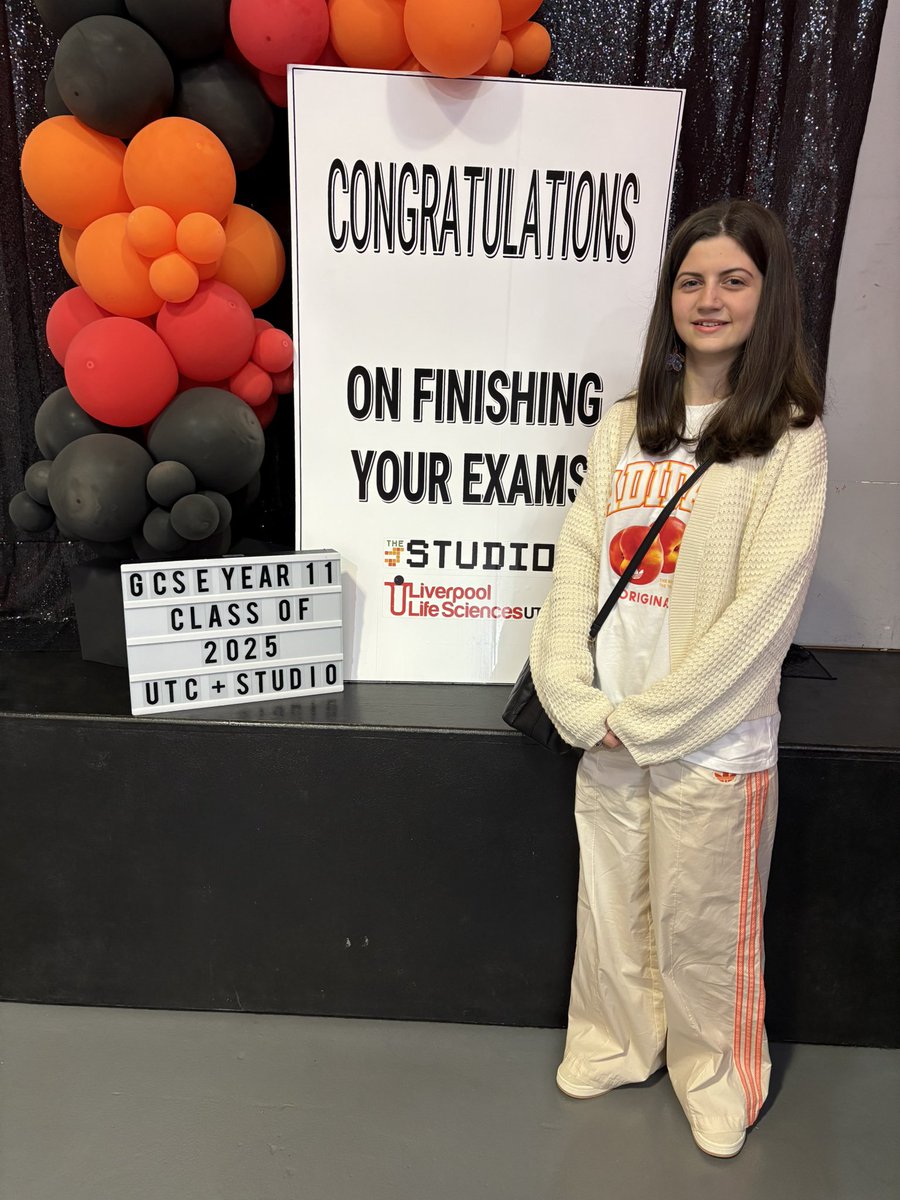 The Studio Liverpool (@lpoolstudio) on Twitter photo “I didn't think I'd pass science but I passed everything, I'm so pleased! I'm going to be coming back to Sixth Form to do Graphics and English Literature - I'd love to do something media based in the future..."
Congratulations!🎉
<a href="/LivEchonews/">Liverpool Echo</a> <a href="/EducateMag/">Educate Magazine</a>
#gcseresults2025 “I didn't think I'd pass science but I passed everything, I'm so pleased! I'm going to be coming back to Sixth Form to do Graphics and English Literature - I'd love to do something media based in the future..."
Congratulations!🎉
<a href="/LivEchonews/">Liverpool Echo</a> <a href="/EducateMag/">Educate Magazine</a>
#gcseresults2025