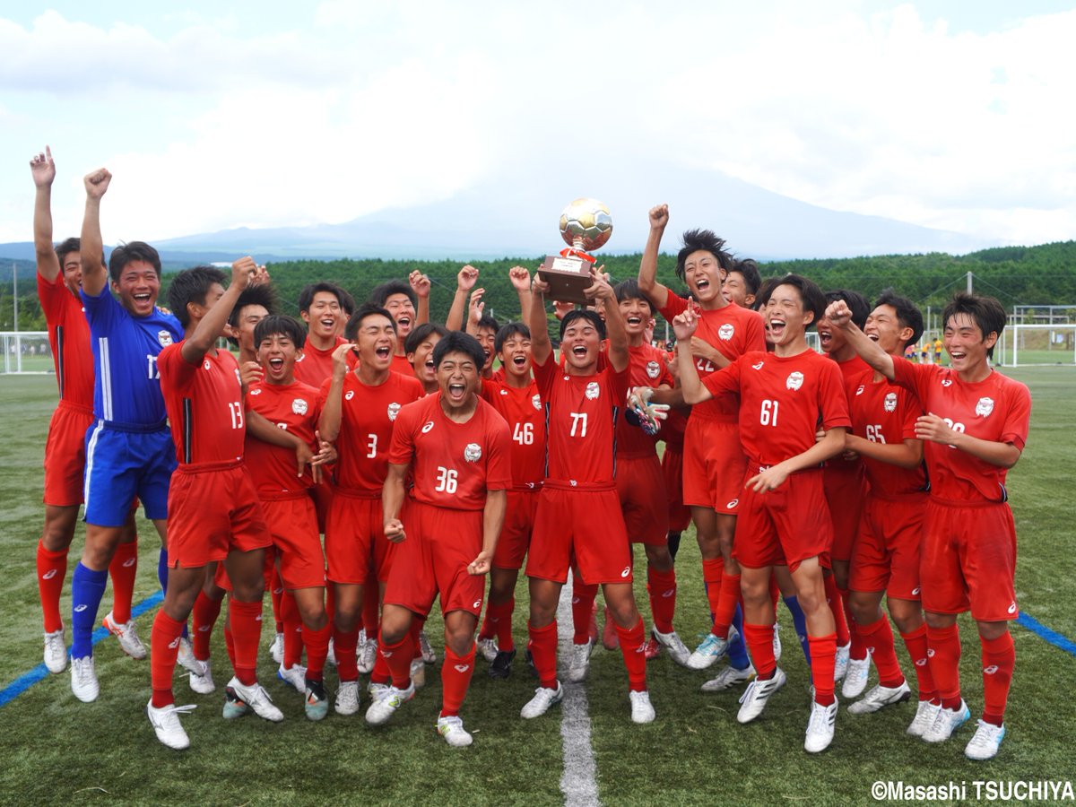 20周年を迎えた「セカンドチームの選手たち」が集う真剣勝負の大会。参加者が語る『COPA SEIRITZ』が開催されることの意義と価値

web.gekisaka.jp/news/youth/det…

#ゲキサカ #高校サッカー