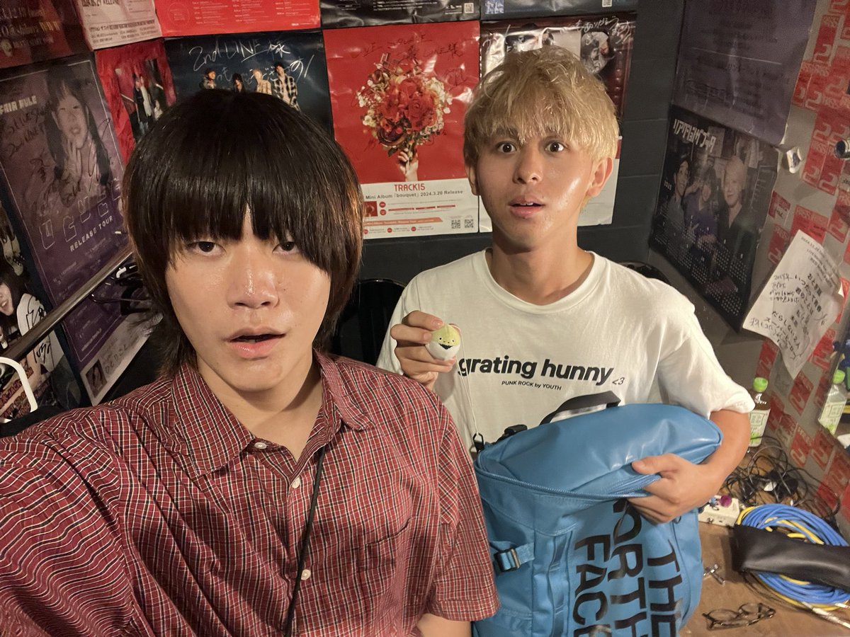 【明日、ラジオ出る】

8/22(金)21:05〜23:00
ABCラジオ「ロックなラジオ」

Gt.Voスズキタイヨウ, Dr.ヤマオカテッタが
ゲスト生出演決定！！！

abcradio.asahi.co.jp/rock_radio/

#ABCラジオ #ロクラジ