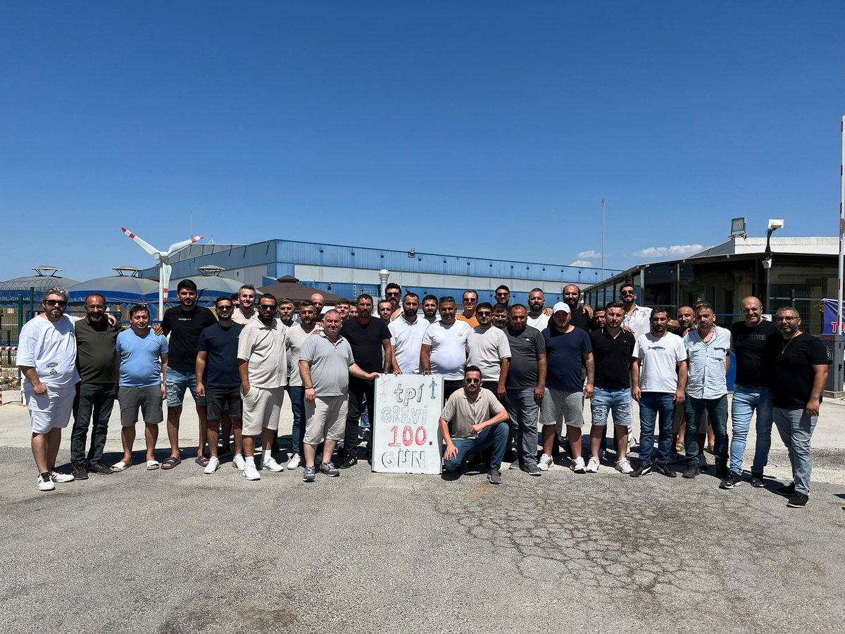 Tpi grevinin 100.gününde Ne korkuya teslim olduk ne de ihanete… 100 gündür alnımız ak,mücadelemiz onurlu!”
 #tpiişçisidireniyor  #YüzümüzAk <a href="/cmtrn25/">Cem Turan</a> <a href="/PolatErsen2525/">Ersen Polat_2</a> <a href="/arzuerkan4/">Arzu Erkan</a> <a href="/emekpartisi/">Emek Partisi</a> <a href="/iskenderbayhn/">İskender Bayhan</a> <a href="/sevdakaraca/">Sevda Karaca</a> <a href="/halktvcomtr/">Halk TV</a> <a href="/chpizmiril/">CHP İZMİR İL BAŞKANLIĞI 🇹🇷</a> <a href="/izmirgibiyiz/">izmirgibiyiz 🇹🇷</a> <a href="/evrenselgzt/">Evrensel Gazetesi</a> <a href="/kecetin/">Kenan Çetin</a>
