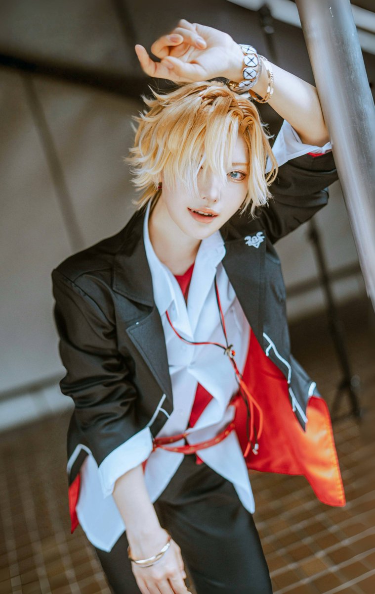 DIABOLIKLOVERS 無神コウ

「    お礼、くれるよね？   」

photo まるもっちさん
