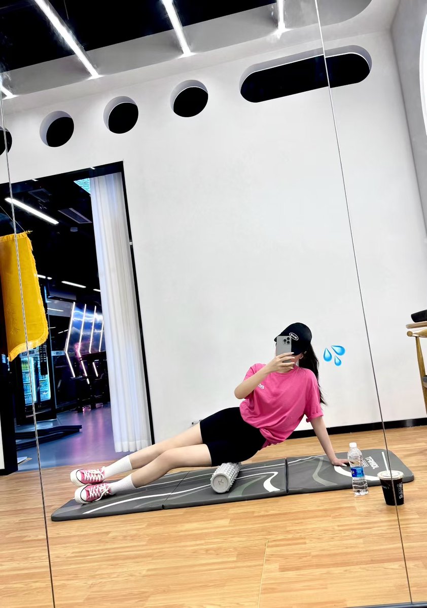 继续寻找厦门或者周边地区的单男 武器不要超过16 太大了老婆受不了  会玩有一定经济基础有符合条件的 带照私聊