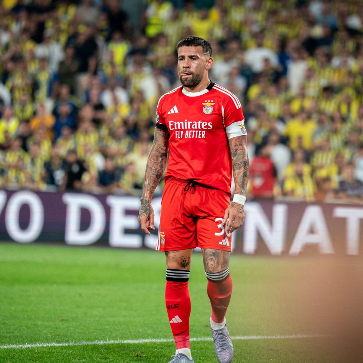 💪😛 <a href="/Notamendi30/">Nicolas Otamendi</a>