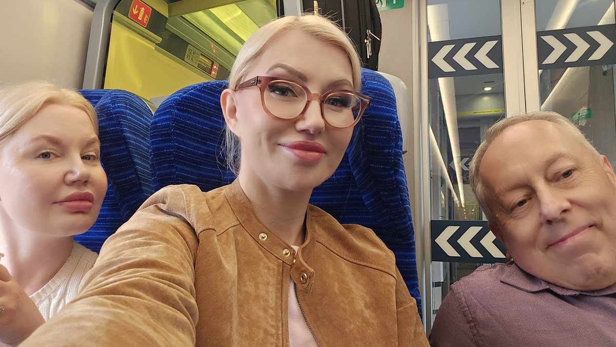 Alexandra Wildfire (@miss_wildfire) on Twitter photo Off to Edinburgh Fringe. Sadly no First class carriage on this busy train so we're rather squeezed. With <a href="/MissAliciaKaine/">Miss Alicia Kaine</a> <a href="/TimSangste95262/">Tim Sangster</a> Off to Edinburgh Fringe. Sadly no First class carriage on this busy train so we're rather squeezed. With <a href="/MissAliciaKaine/">Miss Alicia Kaine</a> <a href="/TimSangste95262/">Tim Sangster</a>