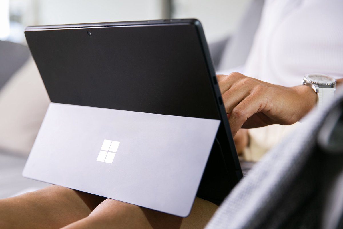 Next Gen Ai creating the space and time to spend more time in the water 🌊 It’s a game changer to have a portable device with all-day battery for uninterrupted productivity!
 Head to your local #HarveyNorman store and talk to a Next Gen Ai expert today 🙌🏼
harveynorman.com.au/nextgenai