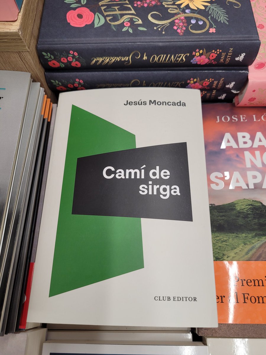 atticusbd's tweet photo. Si encara es llegeix i es venen llibres de Jesús Moncada..No tot està perdut!!😅 https://t.co/B1vwx05fvU