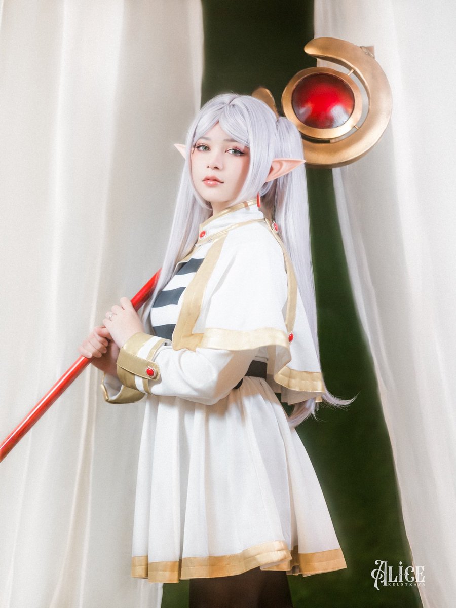 alicekelstkaya's tweet photo. “The greatest joy of magic lies in searching for it”

—-

Posting a Frieren throwback cause i miss frieren friday😭 I need a new Frieren shoot aaaaaa 🥲

✨ ig / twt / tiktok : @alicekelstkaya  

#frieren #frierenanime #frierencosplay #frierenbeyondjourneysend #cosplay https://t.co/HnLzhj7H5r