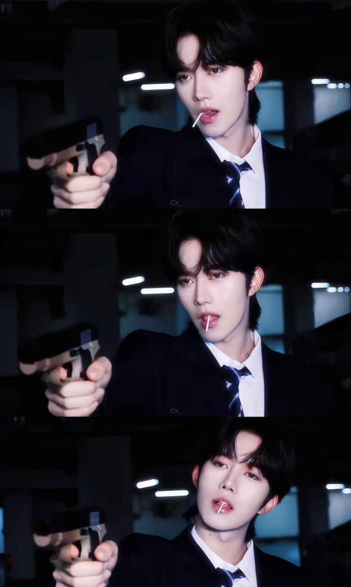 THAT TONGUE THAT FACECARD YES SHOOT ME PLS I BEG