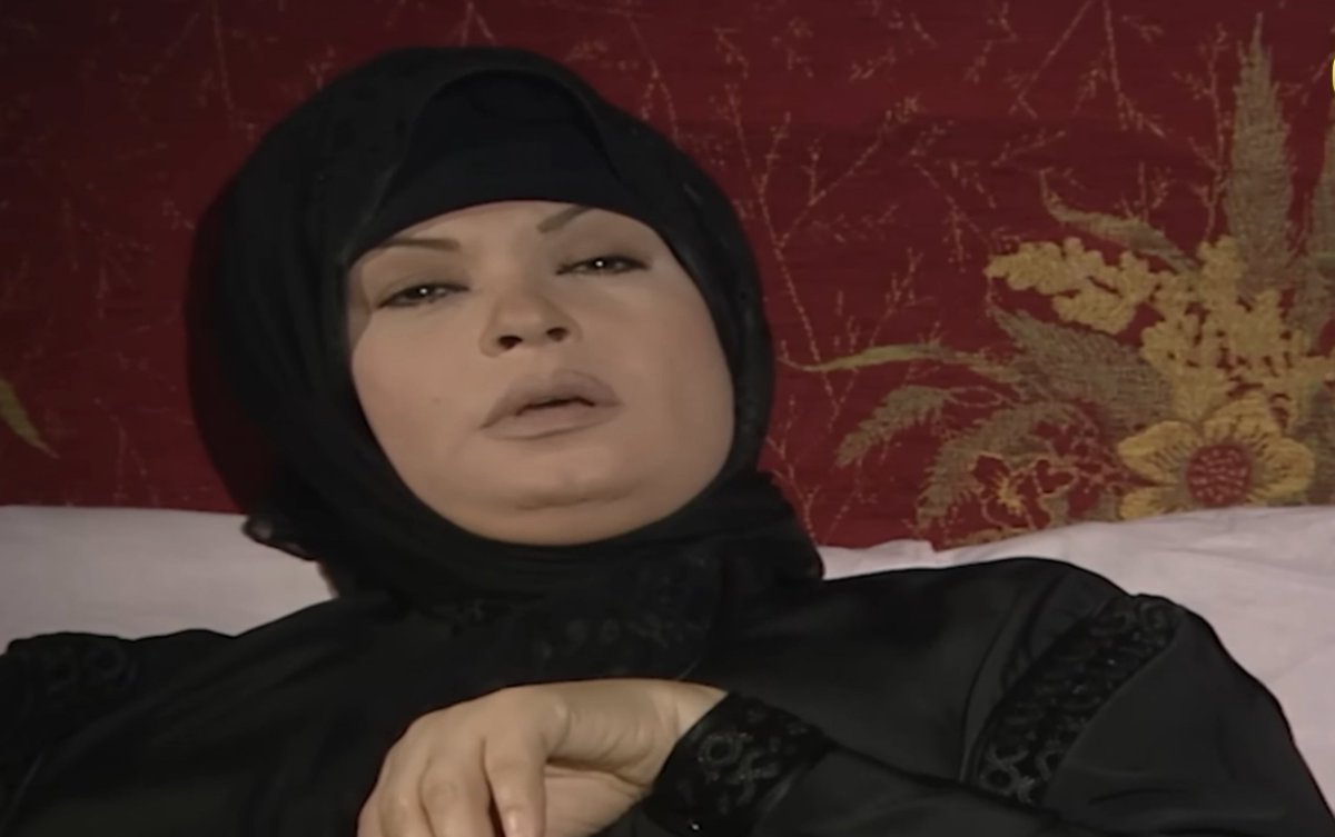 منساش لما سقطت في الجامعة في امتحان الاعصاب عشان جالي عيان عنده شلل نصفي معرفتش اعمل معاه حاجة، رجعت البيت اتفرج علي حاجة تهون عليا لقيت ثريا ابو الفضل عندها نفس الحالة اللي سقطتني