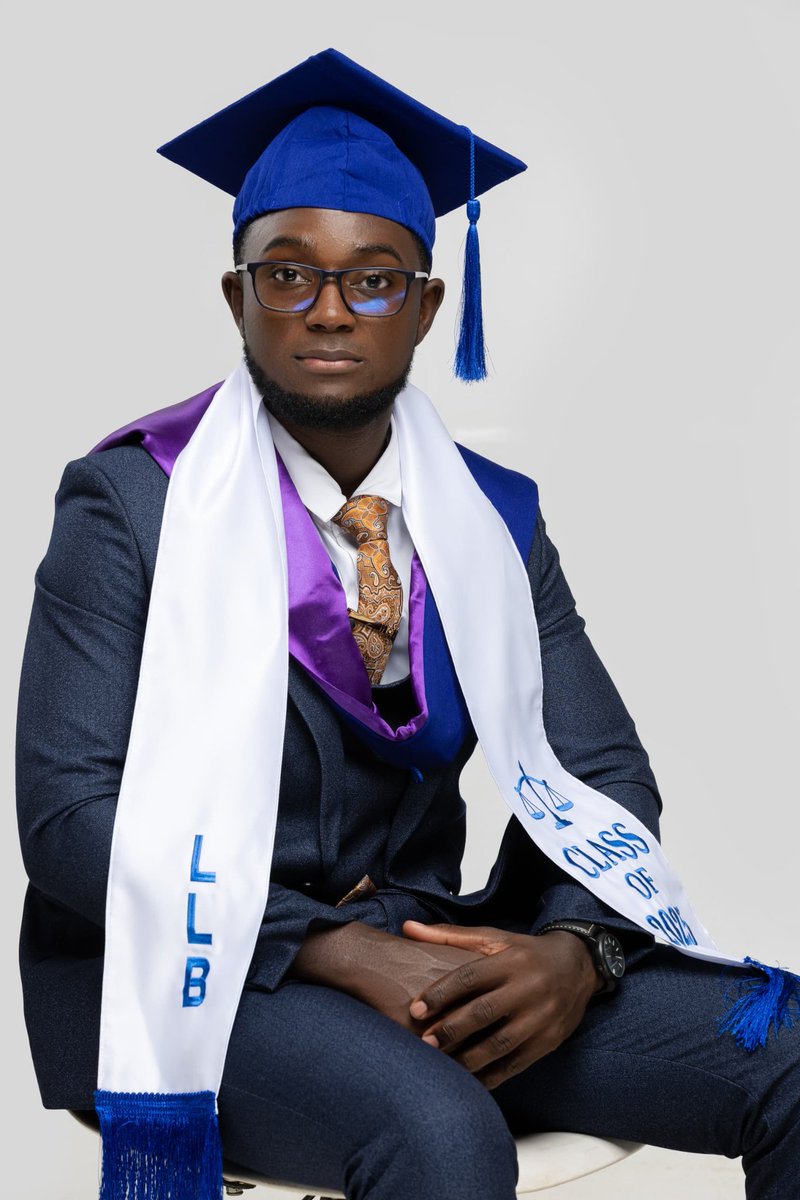 kennykuteesa's tweet photo. Finally made it to the conventional Hall 🔥😂
New Lawyer on the streets 🔥🎉
#CUUClassof2025 https://t.co/ilX1uqQVJC