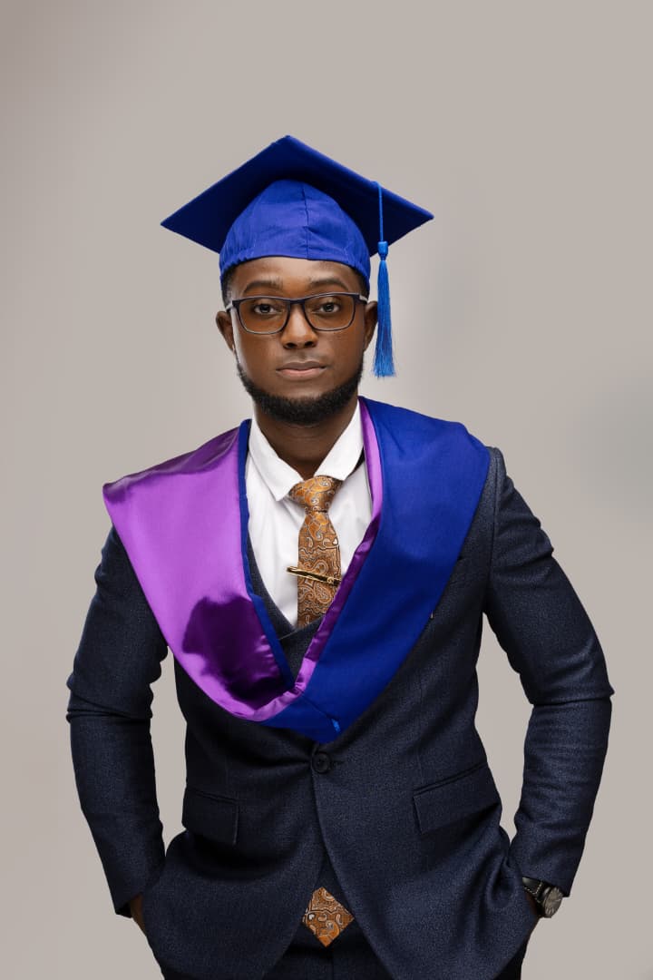 kennykuteesa's tweet photo. Finally made it to the conventional Hall 🔥😂
New Lawyer on the streets 🔥🎉
#CUUClassof2025 https://t.co/ilX1uqQVJC