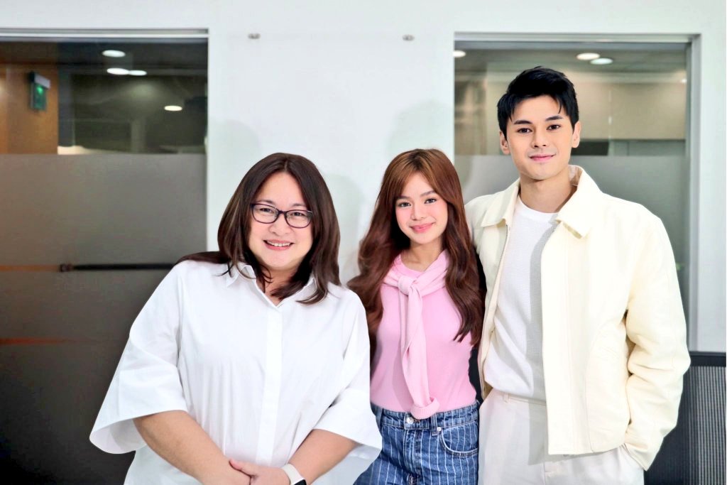 shvvlm's tweet photo. DustBia with Direk Mae 💛

LOVE WINS WITH DUSTBIA
#DustinYu | #BiancaDeVe https://t.co/etIicUEUmQ