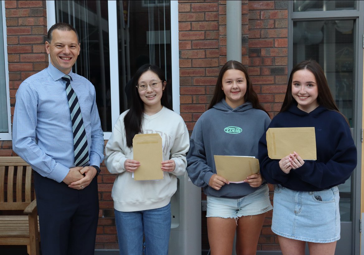 BanAcademyNews's tweet image. Our students have achieved fantastic GCSE results and we couldn’t be prouder!
A huge well done to everyone — your hard work, dedication, and resilience have truly paid off.
Here’s to exciting new opportunities ahead!
BELONG • ASPIRE • ACHIEVE
#BanbridgeAcademy #BanAcademy