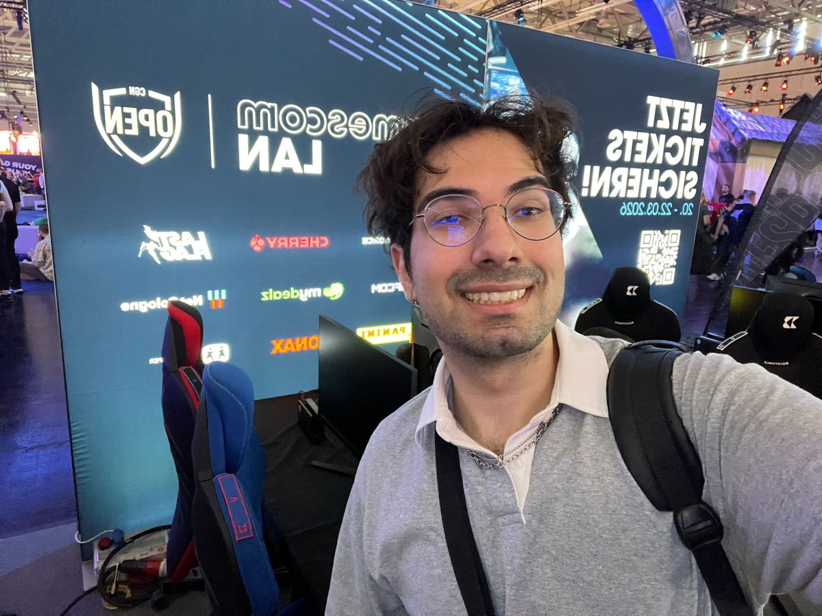 Beat the Pro auf der <a href="/gamescom/">gamescom</a> 😲

<a href="/TarikDee/">Tarik</a> ist heute bei <a href="/cgnesportsgg/">CGN Esports</a> in Halle 8. Es geht um Redbulls und Hardware Preise. Falls ihr noch nichts vorhabt könnt ihr ihn bis 16 Uhr ein wenig ärgern 😝