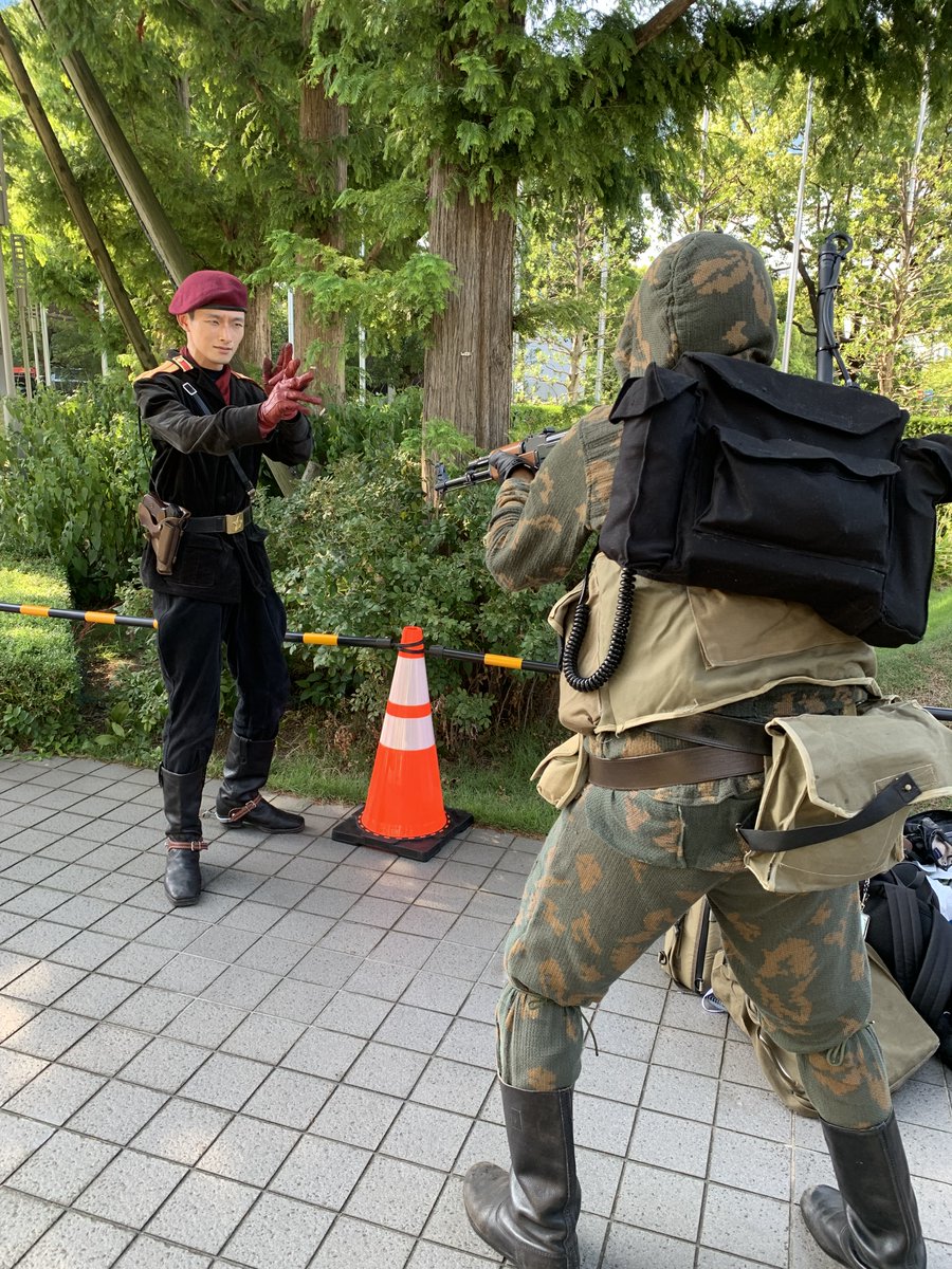 ＃C106　#C106コスプレ　#C106_cos　＃MGS

バーチャスミッション in C106

やっぱりね、浜辺さんのオセロット格好良いのよ～

オセロット：浜辺キョウさん
KGB兵：私