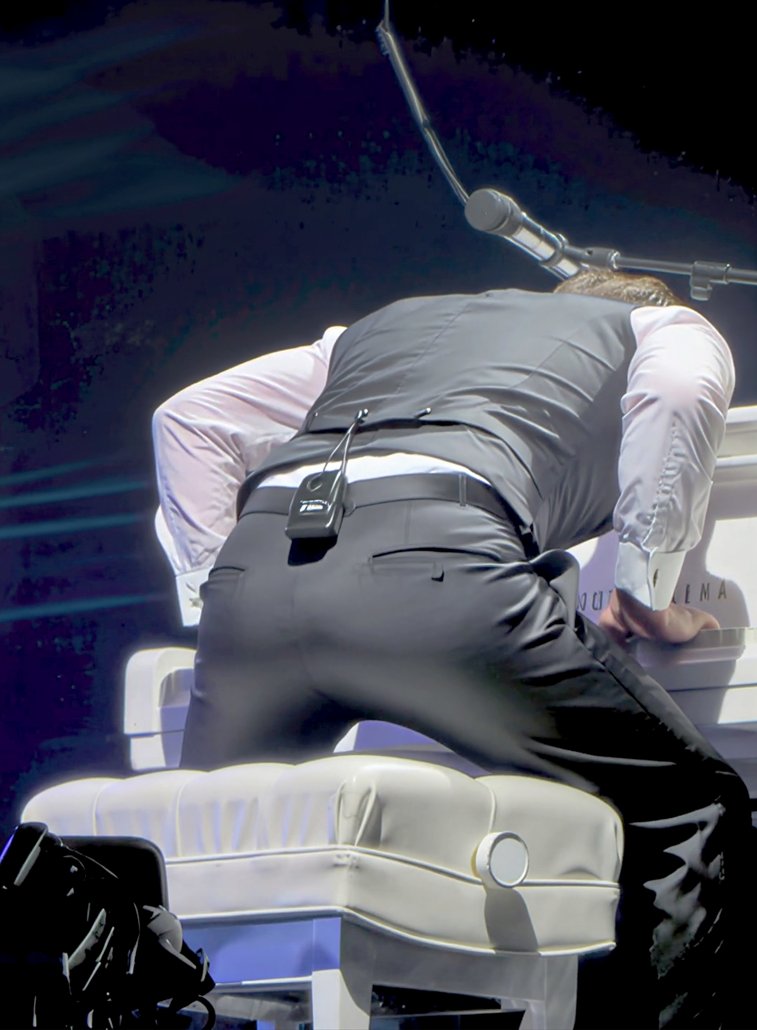 timbertux's tweet image. #jt2020tour #timberlake #untiltheendoftime 🤤🤤