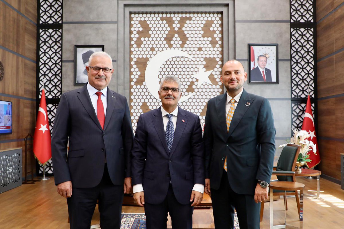 Burhan Özdemir (@burhanozdemirtr) on Twitter photo Niğde programımız kapsamında, Niğde Valimiz Sayın Cahit Çelik’i (<a href="/celikcahit/">Cahit Çelik</a>) makamında ziyaret ettik.
Şehrimizin kalkınma potansiyeli, sanayi ve tarım alanındaki fırsatlar ile girişimciliği destekleyecek yeni iş birliklerini ele aldık.
Nazik ev sahiplikleri için Sayın Valimize Niğde programımız kapsamında, Niğde Valimiz Sayın Cahit Çelik’i (<a href="/celikcahit/">Cahit Çelik</a>) makamında ziyaret ettik.
Şehrimizin kalkınma potansiyeli, sanayi ve tarım alanındaki fırsatlar ile girişimciliği destekleyecek yeni iş birliklerini ele aldık.
Nazik ev sahiplikleri için Sayın Valimize