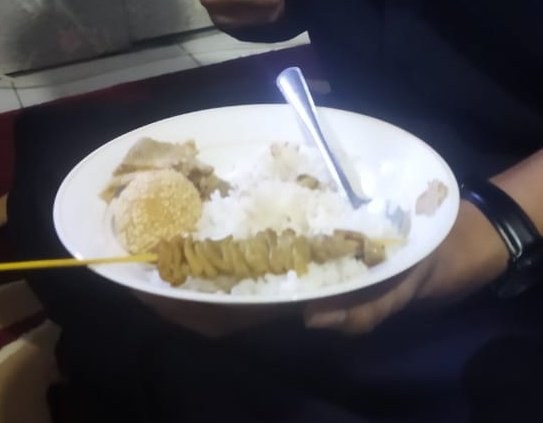 kaelilipan's tweet photo. cok onde onde pun tak makan pake nasi #orgil https://t.co/EYDya1Vbub