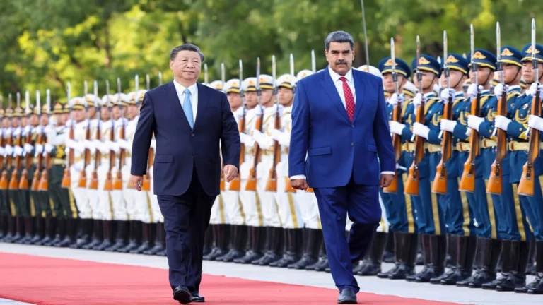 Eduardo López Leyva (@eduardolopezl65) on Twitter photo "El Gobierno de #China expresó su total respaldo a #Venezuela , a la vez que rechazó la injerencia y acciones de #EstadosUnidos en los asuntos internos del país suramericano". <a href="/teleSURtv/">teleSUR TV</a>
#Cuba #CubaPorLaVida #YoSigoAMiPresidente <a href="/DiazCanelB/">Miguel Díaz-Canel Bermúdez</a> #CubaEstáFirme "El Gobierno de #China expresó su total respaldo a #Venezuela , a la vez que rechazó la injerencia y acciones de #EstadosUnidos en los asuntos internos del país suramericano". <a href="/teleSURtv/">teleSUR TV</a>
#Cuba #CubaPorLaVida #YoSigoAMiPresidente <a href="/DiazCanelB/">Miguel Díaz-Canel Bermúdez</a> #CubaEstáFirme
