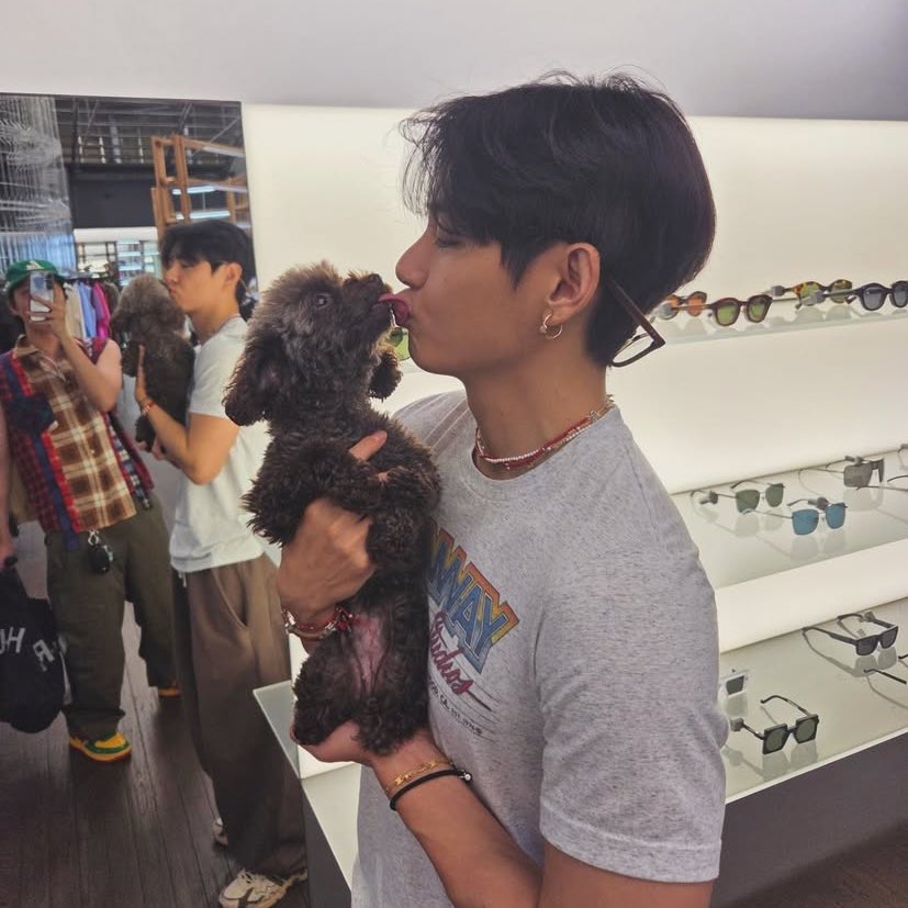 น้องแทลง                                   พี่โฮปลง

น่ารักอะ5555555555555555555555555555555555555555555555555