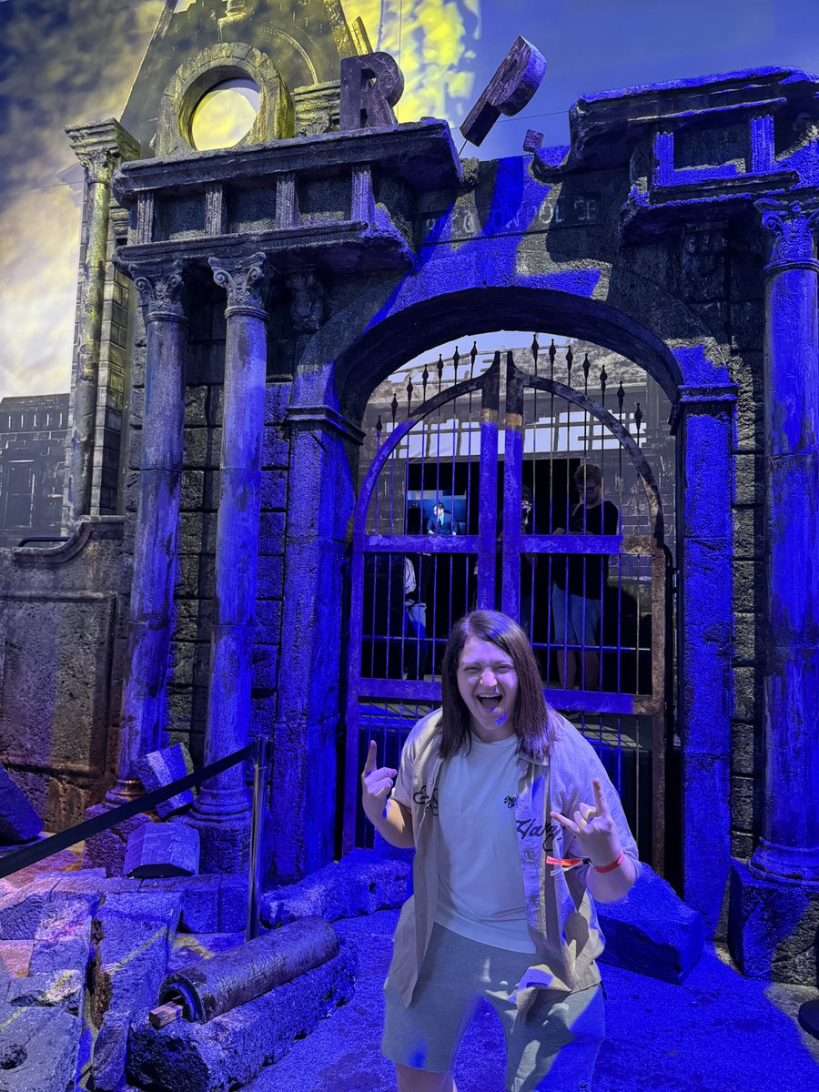 We have LANDED at the RPD at <a href="/gamescom/">gamescom</a> ! 💀🤟🏻
#ResidentEvilRequiem