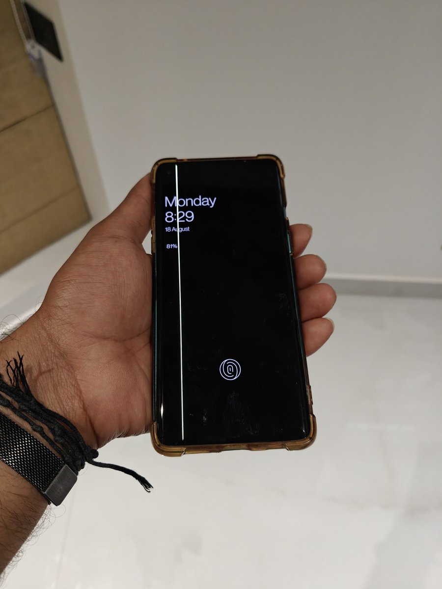 sreerajaps's tweet image. The timeline of failure:
➡️ Paid ₹13,500 for 1st repair. It failed.
➡️ 2nd repair (FOC). It failed.
➡️ 3rd repair (FOC). It failed again.
This is a clear violation of India's Consumer Protection Act. #OnePlus8 #DisplayFailure #TechFailker
