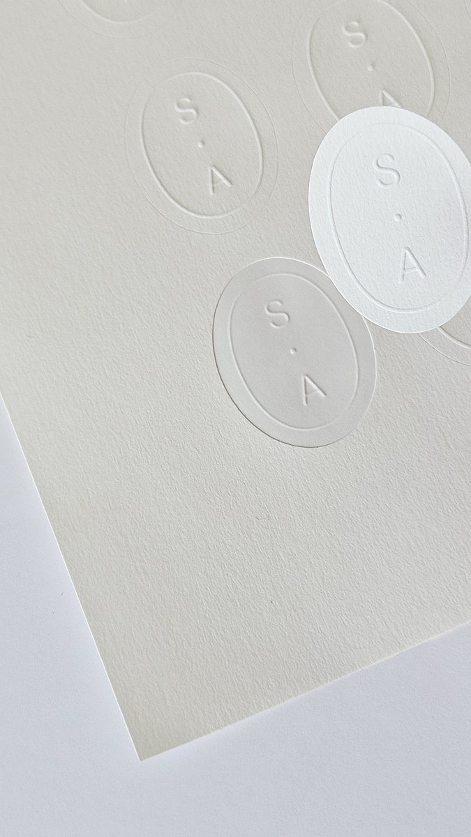 identityprint_'s tweet image. This suite of swing tags, notecards, and stickers proves how the right materials and finishes elevate the everyday into something tactile, premium, and lasting.

➡️ instagram.com/p/DNnVbmKIRkR/…

#stationery #stickers #notecards #duplex #foil #identityprint
