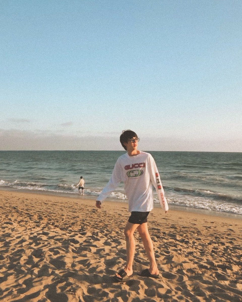 filmsforjin's tweet photo. love https://t.co/BEWJZ5YJkO