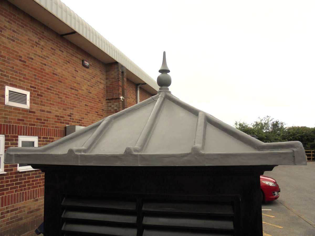 Exterior_clocks's tweet image. GRP roof with mop rolls. A perfect match for traditional lead without the weight or maintenance.

#LeadEffect #GRPArchitecture #GoodDirections #MadeInBritain