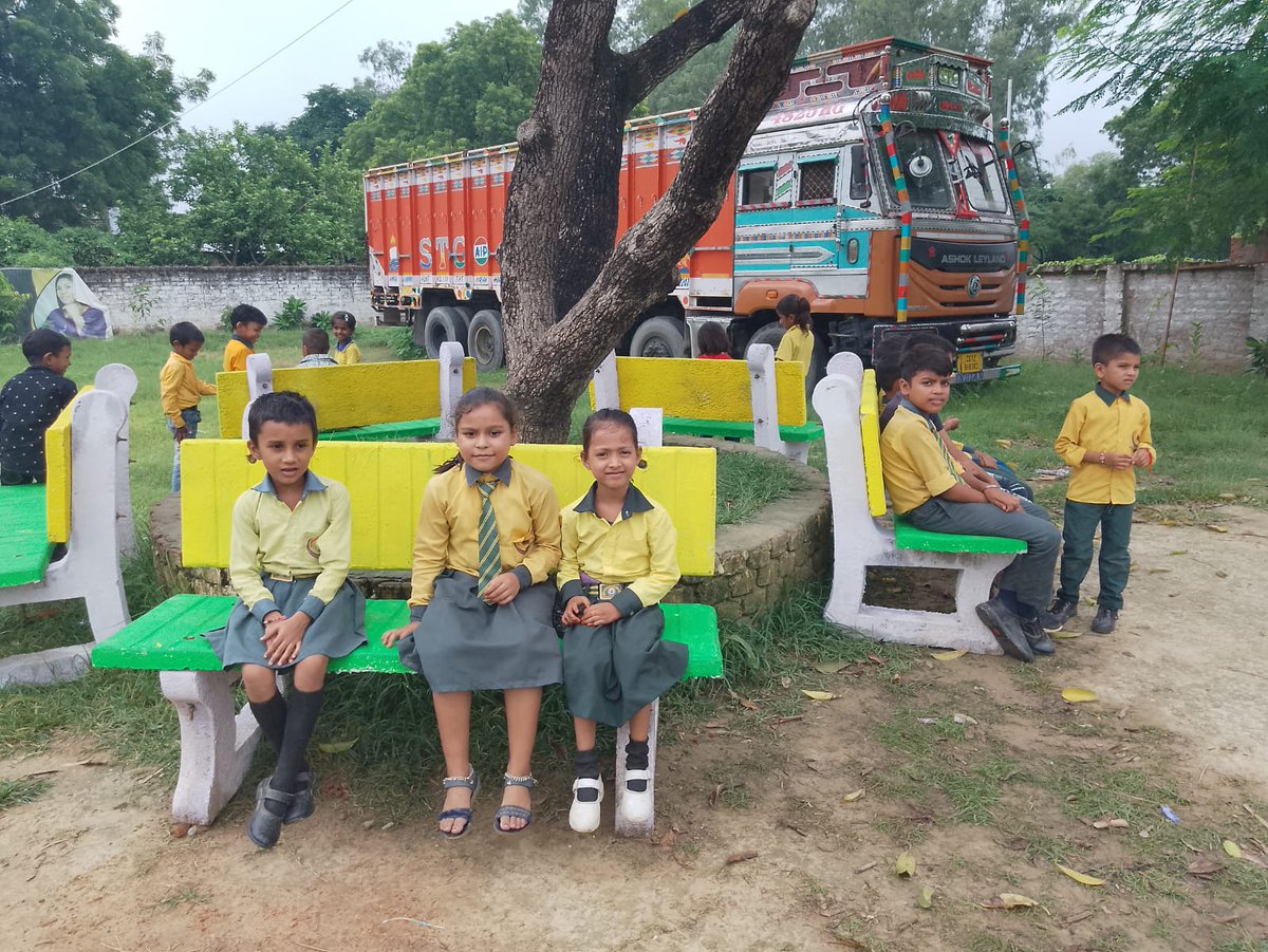 JamesIntSchool's tweet photo. Moments from JIS
A school, a miracle happening in the heart of rural India. 
📷 Breaks filled with music,
📷 benches where friendships are formed,
📷 the pure laughter of childhood… https://t.co/YvA0Jhj39D